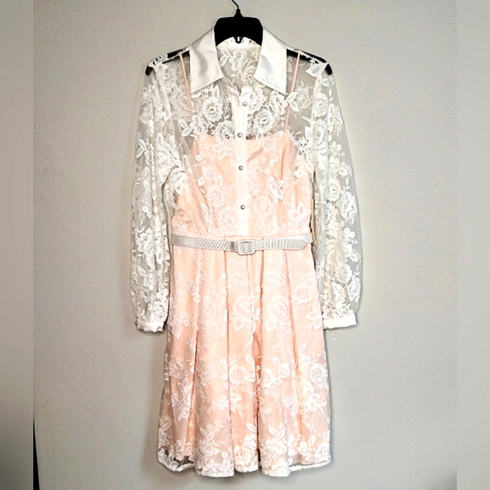Eliza J White Lace Dress size 6 fit and flare Graduation